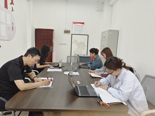 0526美加墨世界杯现代文秘教研室党支部开展5月主题党日活动.jpg